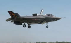 Căng thẳng với Mỹ, Canada xem xét lại thương vụ mua tiêm kích tàng hình F-35