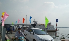 Thứ tự ưu tiên khi qua phà, qua cầu phao như thế nào?