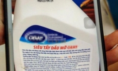Xịt hóa chất tẩy dầu mỡ vào vùng cổ, bé gái 19 tháng tuổi ở Hà Nội bị bỏng 