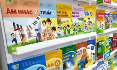 Thống nhất 1 bộ SGK: Cần tham khảo các bộ sách đã phát hành, tích hợp ưu điểm