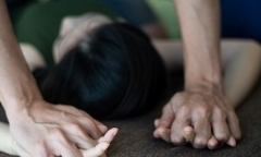 Thi thể thiếu nữ không mặc quần áo trong căn nhà khóa trái, hé lộ tội ác đáng sợ của gã trai 23 tuổi