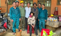 Hai vợ chồng đi lạc khi hái rau trong rừng ở Lâm Đồng được tìm thấy ở đâu?