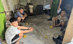 Bắt quả tang 3 trai làng