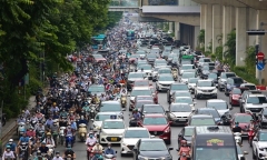Phó Thủ tướng giao Hà Nội xây dựng lộ trình thu phí ô tô vào nội đô