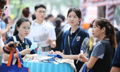 Tuyển sinh 2026: Nhiều đại học đổi mới tổ hợp, học sinh gấp rút đổi “chiến thuật”