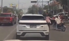 Cận cảnh đường phố tại Myanmar rung lắc dữ dội trong trận động đất kinh hoàng