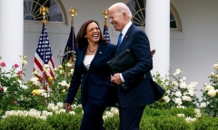 Nhân viên Nhà Trắng dưới thời Tổng thống Biden kiếm được bao nhiêu tiền một năm?