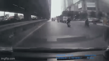 Vụ ô tô tải chèn ngã xe máy rồi bỏ chạy ở Hà Nội: Chuyển hồ sơ sang cơ quan điều tra