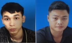 Hà Nội: Nam thanh niên đi bộ lộ gói ma túy khi bị kiểm tra