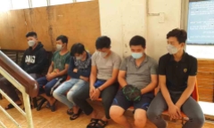 TP.HCM: 6 thanh niên lập nhóm 