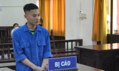 Dùng mũ bảo hiểm đánh bạn nhậu tử vong, nam thanh niên lĩnh án 10 năm tù