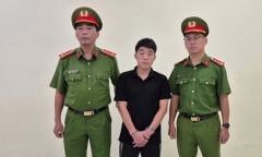 Công an TP.HCM bắt tạm giam Tiktoker “Dù Bầu Trời” 