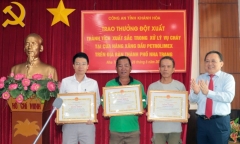 Khen thưởng tập thể, cá nhân kịp thời dập tắt đám cháy tại cây xăng ở Nha Trang