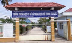 Cà Mau: Một trường học trả lại hơn 100 triệu đồng tiền thu sai quy định cho phụ huynh