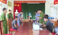 Khởi tố 2 cán bộ xã 