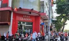 Shark Thủy bị bắt, Apax Leaders tạm dừng hoàn phí cho phụ huynh
