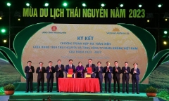 Vietnam Airlines ký kết hợp tác toàn diện với tỉnh Thái Nguyên