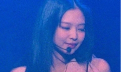 Jennie (BLACKPINK) xin lỗi người hâm mộ khi bỏ dở buổi diễn