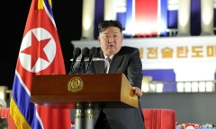 Ông Kim Jong-un trực tiếp giám sát bàn giao 250 bệ phóng tên lửa đạn đạo hiện đại