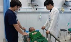 Nam sinh 14 tuổi phản vệ nặng do thuốc ngậm dạng kẹo