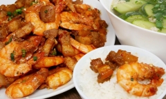 Đổi thực đơn cho cả gia đình bằng món thịt kho tôm