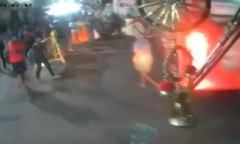 Video: Xe buýt lao vào đám đông ở Ấn Độ, 10 người bị thương 