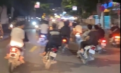 Tạm giữ nhóm 