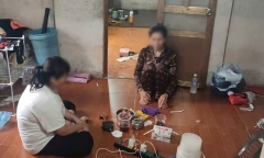 Phát hiện 2  "kiều nữ " có hành vi  "mờ ám " trong phòng trọ ở Hưng Yên