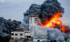 Rộ tin Mỹ bất ngờ dừng chuyển vũ khí cho Israel