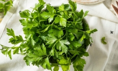 Loại rau giá rẻ ở Việt Nam là