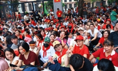 Thủ tướng yêu cầu tặng quà nhân dân sớm, đầy đủ dịp kỷ niệm 80 năm Cách mạng Tháng Tám và Quốc khánh 2/9