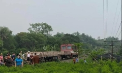 Đi xe đạp điện băng qua đường sắt, hai chị em gái tử vong thương tâm