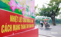 Hà Nội trang hoàng chào mừng 81 năm Quốc khánh 2/9