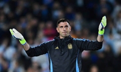 MU nhận tin vui từ Emiliano Martinez