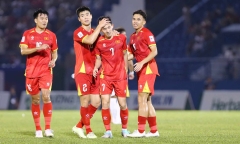 Dù thắng liên tiếp 7 trận nhưng Việt Nam vẫn bị “đại kình địch” bỏ xa