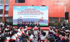 Honda tặng mũ bảo hiểm, đào tạo ATGT cho phụ huynh và học sinh