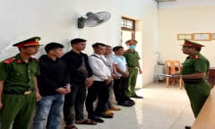 Đang nhậu, nhóm đối tượng bất ngờ ra chặn xe chở tôm để đập phá