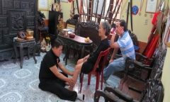 Hành hiệp y thuật cứu người và mang tinh hoa võ Việt ra thế giới