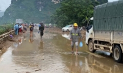 Ngành Đường bộ chạy đua với thời gian khắc phục sạt lở, nối lại giao thông vùng cao