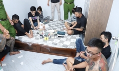 Tin tức pháp luật mới nhất ngày 9/6: Bắt 8 con nghiện đang “phê đá” tại nhà