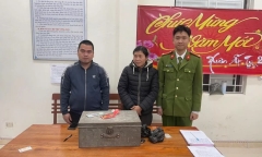Tuyên Quang: Chồng mang hòm tiền và vàng của vợ đi bán phế liệu