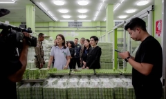 Ô tô chạy quá tốc độ, tông trực diện xe tải đỗ trên cao tốc, 4 sinh viên y khoa tử vong ở Ấn Độ