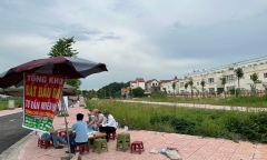 Huyện Hoài Đức trả lại cọc, tạm dừng đấu giá 52 lô đất 