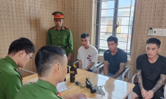 Nhóm đối tượng xích chân, tra tấn nữ nhân viên karaoke vì 
