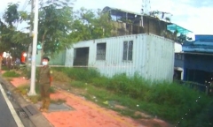 Phát hiện thi thể phụ nữ có dấu hiệu bị cháy trong container bỏ hoang