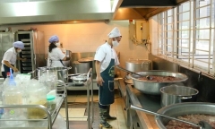 Sau vụ 300 tấn thịt lợn bẩn, Sở GDĐT Hà Nội chỉ đạo khẩn
