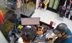 Bắt người đàn ông nước ngoài dùng