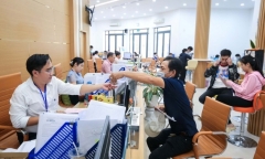 Cán bộ cấp tỉnh, huyện về xã được giữ lương, phụ cấp hiện hưởng trong 6 tháng