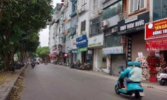 Hà Nội: Rào chắn đường Giáp Nhất, các phương tiện lưu thông thế nào?