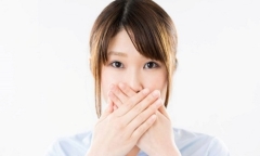 Dấu hiệu ở miệng cảnh báo gan đang gặp vấn đề